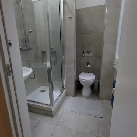 Stanza Privata Per 4 Homestay *